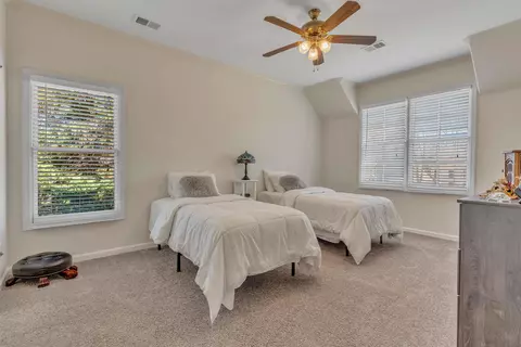 Bedroom - 1083 E Old Hearthstone Cir, Collierville, TN 38017 photo 4 of 6