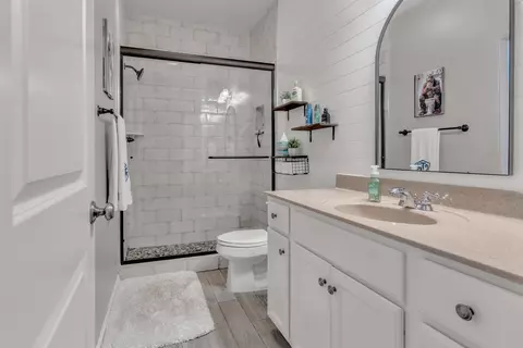 Bath - 1083 E Old Hearthstone Cir, Collierville, TN 38017 photo 7 of 7