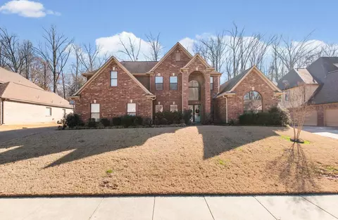 8215 Hunters Meadow Ln, Arlington, TN 38002