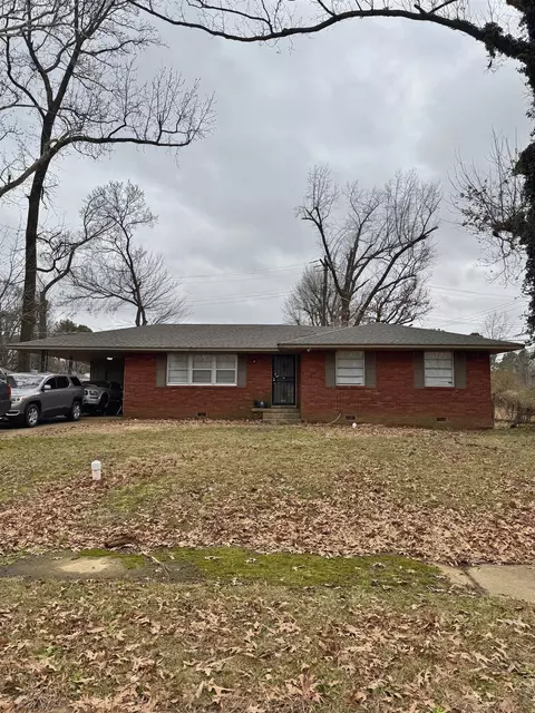 3011 Beauchamp Dr, Memphis, TN 38118