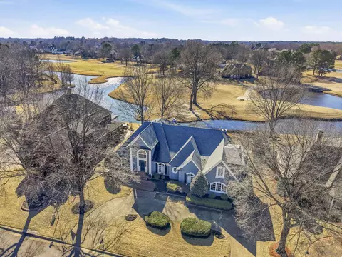 2283 Shrewsbury Run E, Collierville, TN 38017