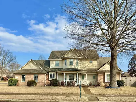 166 S Rain Hollow Cir, Collierville, TN 38017