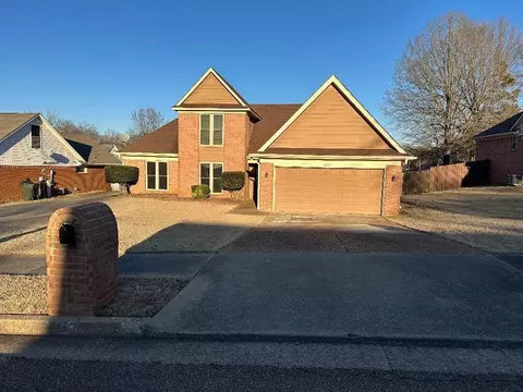 4124 Meadow Field Ln, Bartlett, TN 38135
