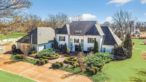 9141 Forest Bend Ct, Germantown, TN 38138