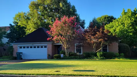 8675 E Sandy Hill Cv E, Cordova, TN 38018