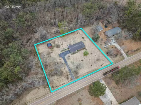 8113 S 22 Hwy, Michie, TN 38357