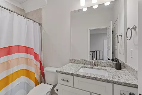 Bath - 4757 Carousel Ln, Collierville, TN 38017 photo 5 of 6