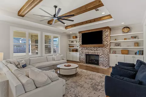 Living - 4757 Carousel Ln, Collierville, TN 38017 photo 2 of 2