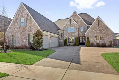 Exterior - 4757 Carousel Ln, Collierville, TN 38017 photo 2 of 4