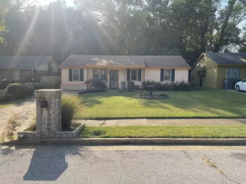 4693 Royal Ridge Rd, Memphis, TN 38128
