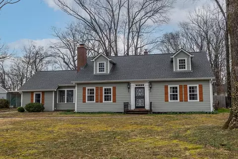 1204 E Crestwood Dr, Memphis, TN 38119