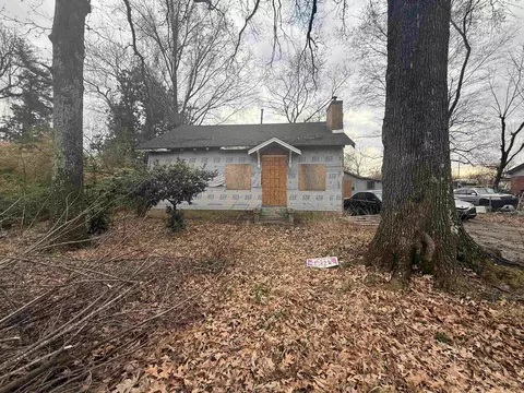 3061 Southern Ave, Memphis, TN 38111