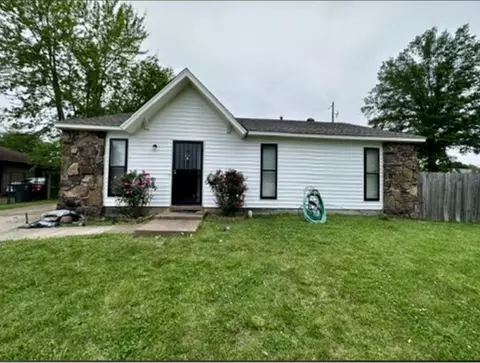 3900 Aqua Cv, Memphis, TN 38127