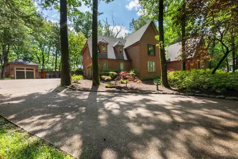 8365 Cedar Bend Cv, Memphis, TN 38018