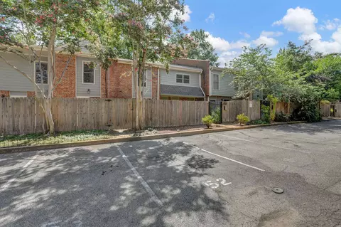698 Hotchkiss Blvd #B, Memphis, TN 38104