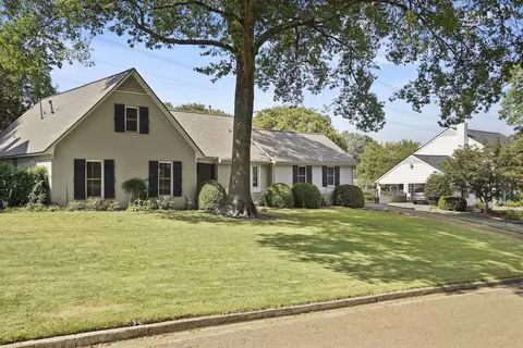 7080 Woodridge Ln, Germantown, TN 38138