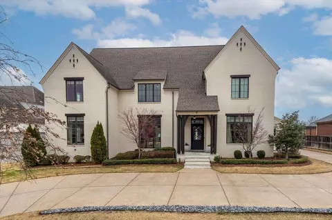 3189 Chapel Woods Cv, Germantown, TN 38139