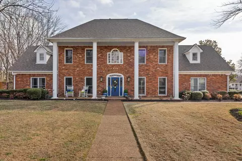3106 Country Place Dr W, Collierville, TN 38017