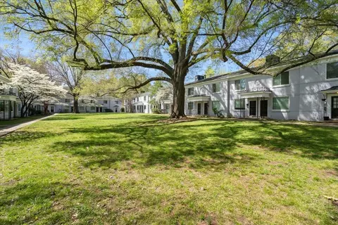 585 E Parkway Pkwy S #23, Memphis, TN 38104
