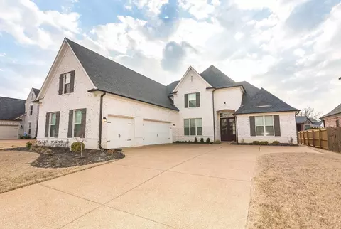 5143 E Lawrenceburg Ln, Lakeland, TN 38002