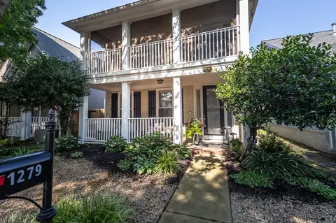 1279 Island Harbor Dr, Memphis, TN 38103