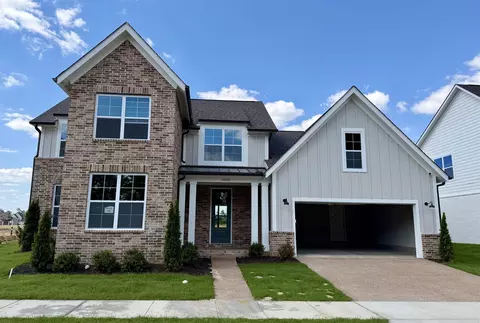 10322 Ashlyn Ln S, Collierville, TN 38017