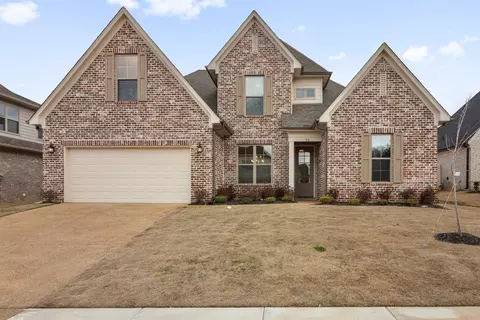 50 Sugalina Valley Dr, Oakland, TN 38060
