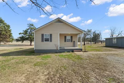 Exterior - 2030 Main St, Covington, TN 38019 photo 5 of 8