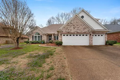 9107 Raspberry Ln, Cordova, TN 38016