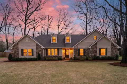 8787 Knob Oak Cv, Germantown, TN 38139