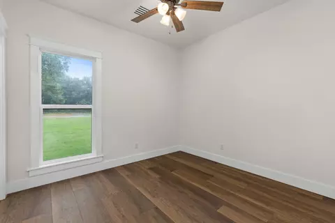 Bedroom - 4454 County Road 200 Rd, Corinth, MS 38834 photo 5 of 6