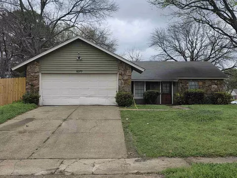 6070 Whisper Valley Dr, Memphis, TN 38141