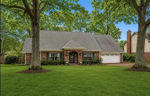 8193 Kimbrook Dr, Germantown, TN 38138