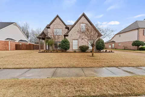 396 Dirks Cairn Dr, Cordova, TN 38018