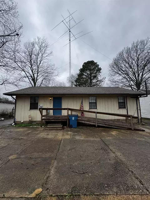 713 S Tipton St, Covington, TN 38019