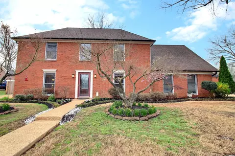 647 Winlawn Dr, Collierville, TN 38017