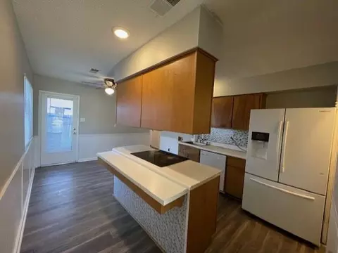 Kitchen - 4575 Buffer Dr, Memphis, TN 38128 photo 1 of 2