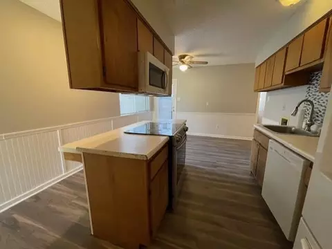 Kitchen - 4575 Buffer Dr, Memphis, TN 38128 photo 2 of 2