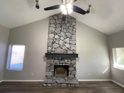 Living - 4575 Buffer Dr, Memphis, TN 38128 photo 2 of 3