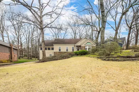 8345 Glen Meadow Ln, Germantown, TN 38138
