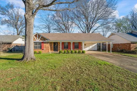 6824 Dawnhill Rd, Bartlett, TN 38135