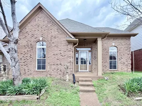 10172 Evening Hill Dr, Cordova, TN 38016