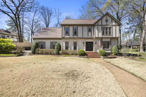 2797 Fox Creek Dr, Germantown, TN 38138