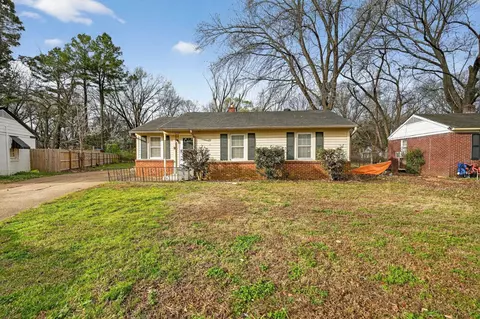 1215 Gherald St, Memphis, TN 38122