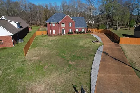 30 Woodmont Dr, Eads, TN 38028