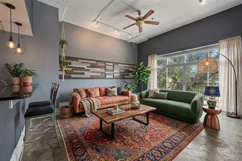 648 Riverside Dr #207, Memphis, TN 38103