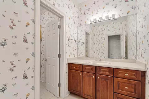 Bath - 1186 Lake Point Dr E, Collierville, TN 38017 photo 7 of 7