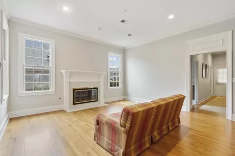 Living - 1186 Lake Point Dr E, Collierville, TN 38017 photo 6 of 6