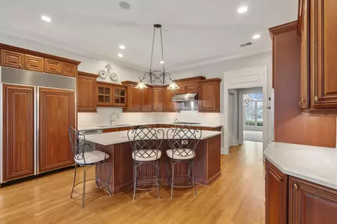 Kitchen - 1186 Lake Point Dr E, Collierville, TN 38017 photo 2 of 2