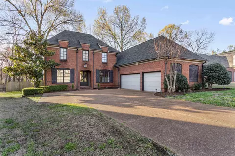 8841 River Pine Dr, Cordova, TN 38016